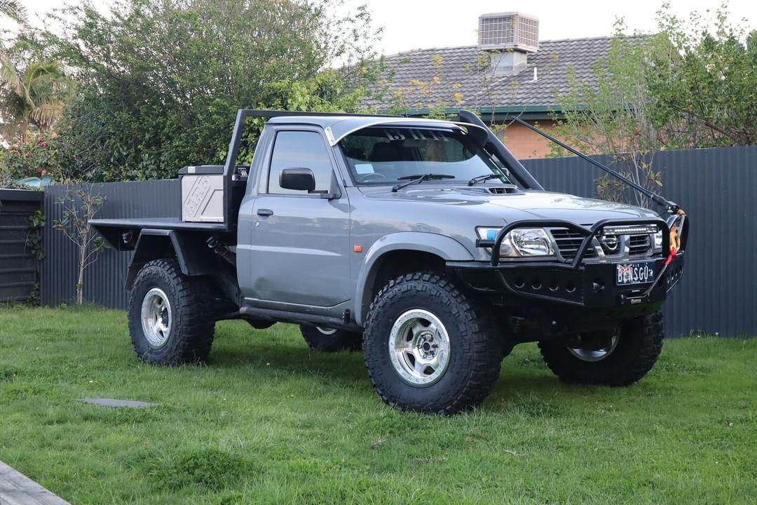 Gu Patrol S1-4 Tube Bullbar