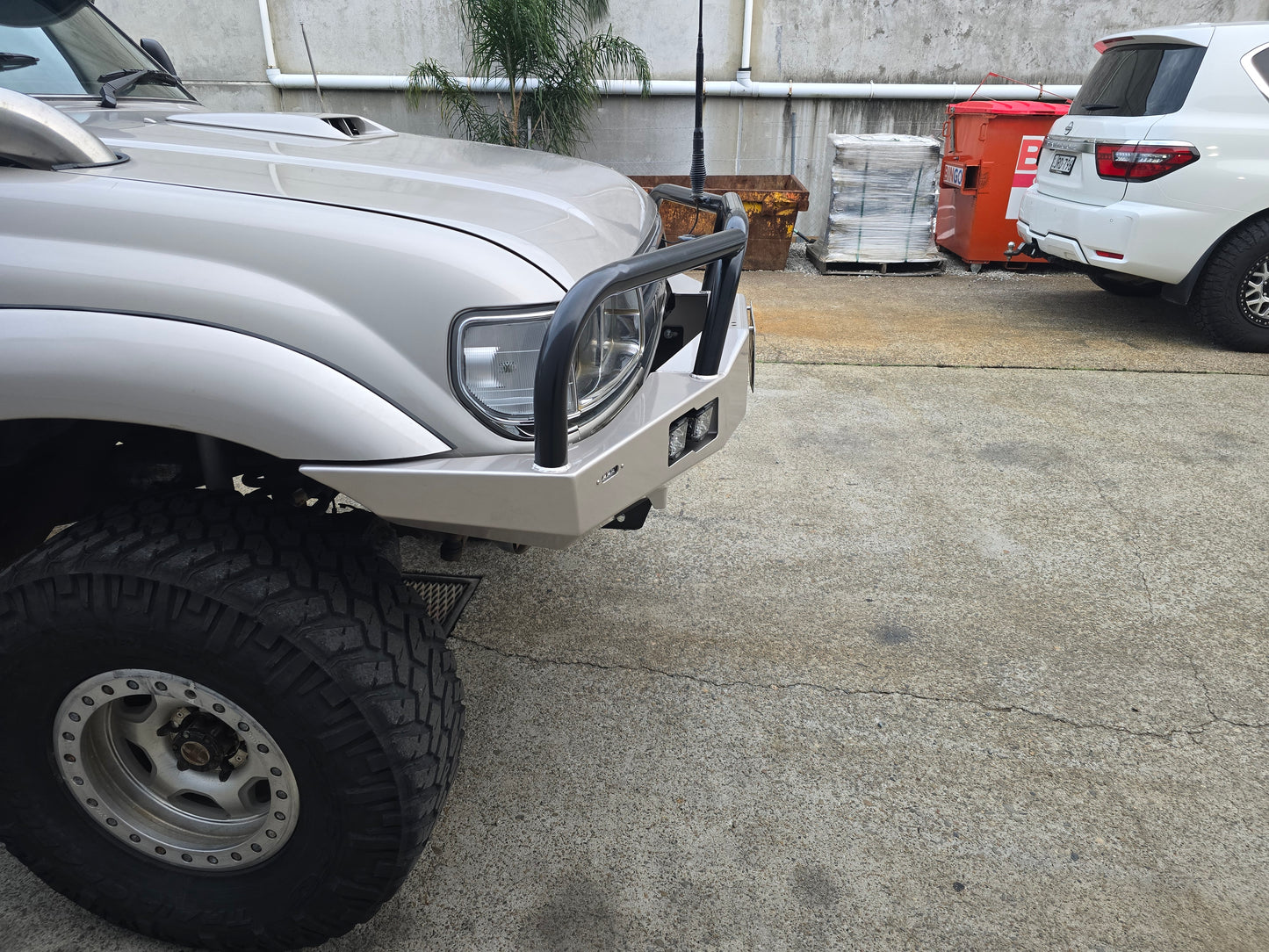 80 Series Plate Bullbar - New Style