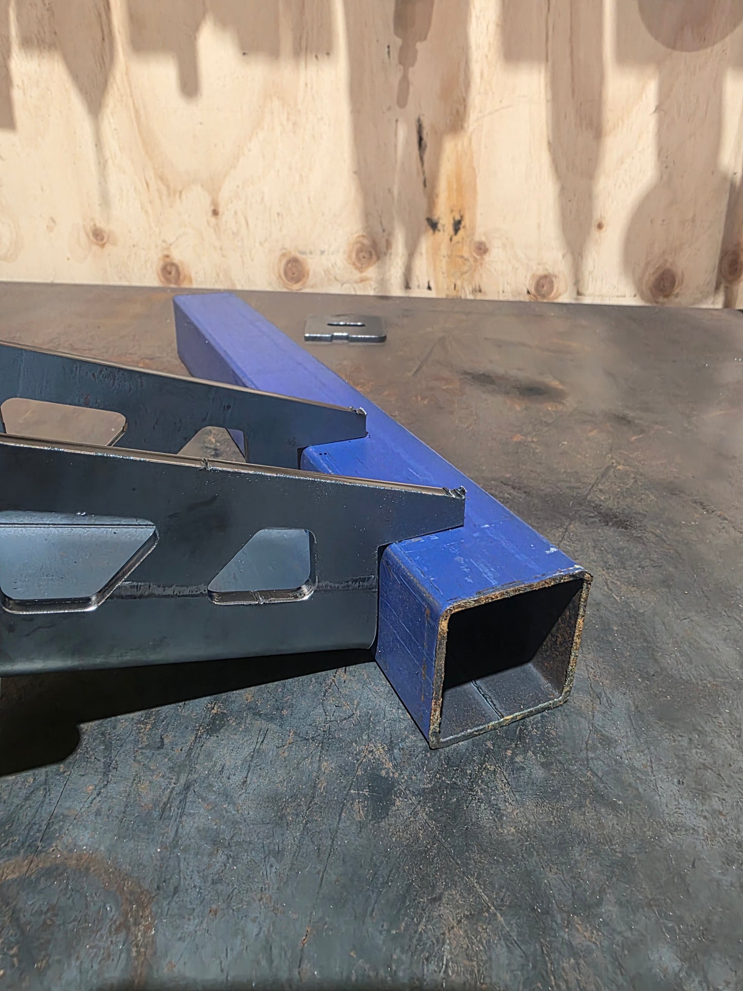 Universal Tray Mounts - Photo 3 | Rag Customs