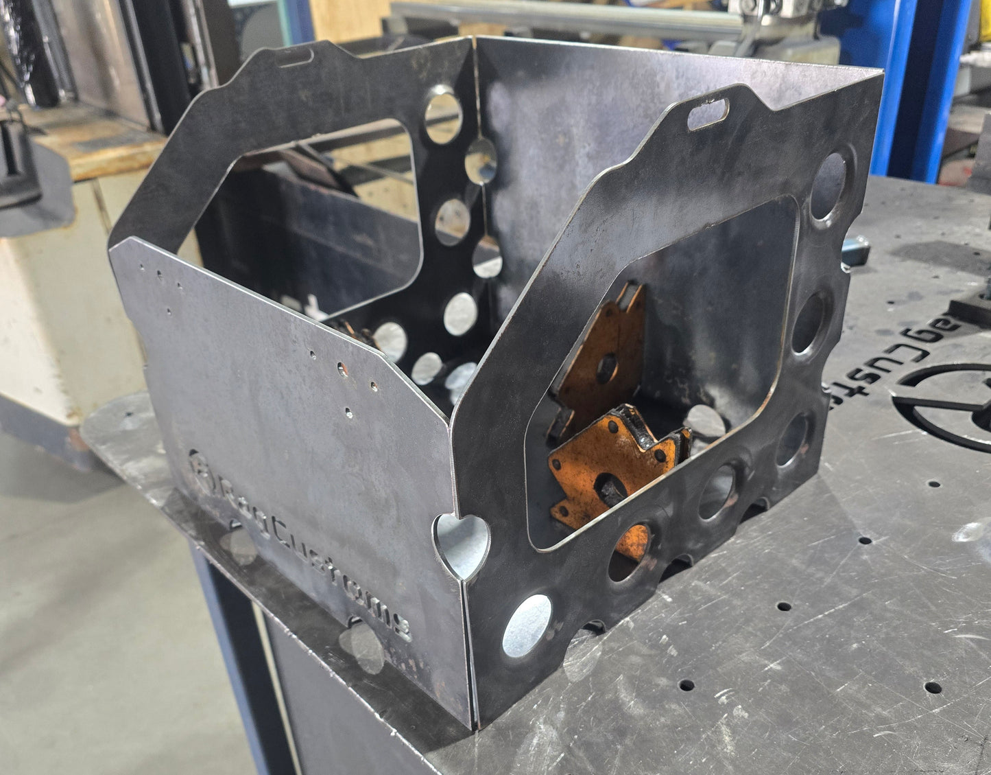 Universal DIY Double Jerry Can Swing Away Kit - Photo 3 | Rag Customs