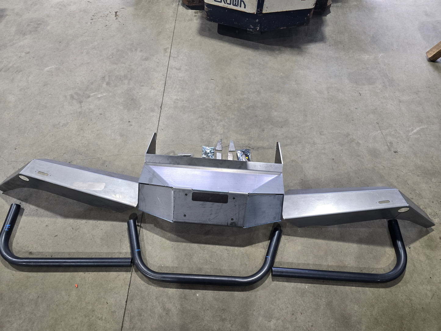 80 Series Plate Bullbar - New Style