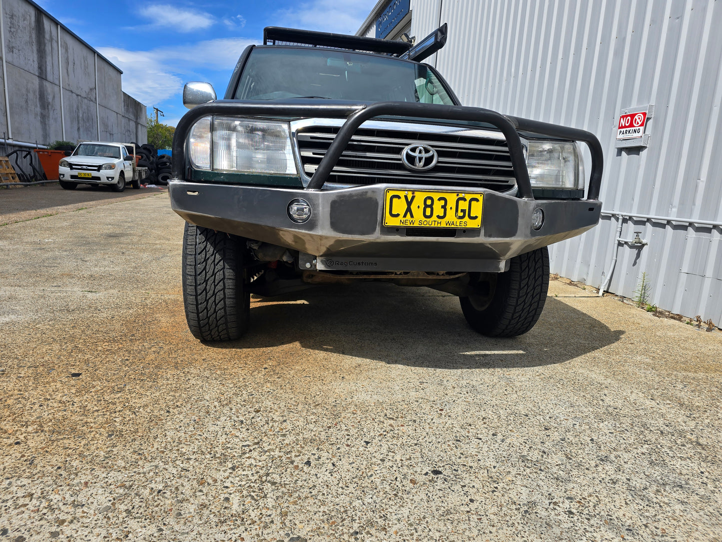 100 Series Plate Bullbar - New Style