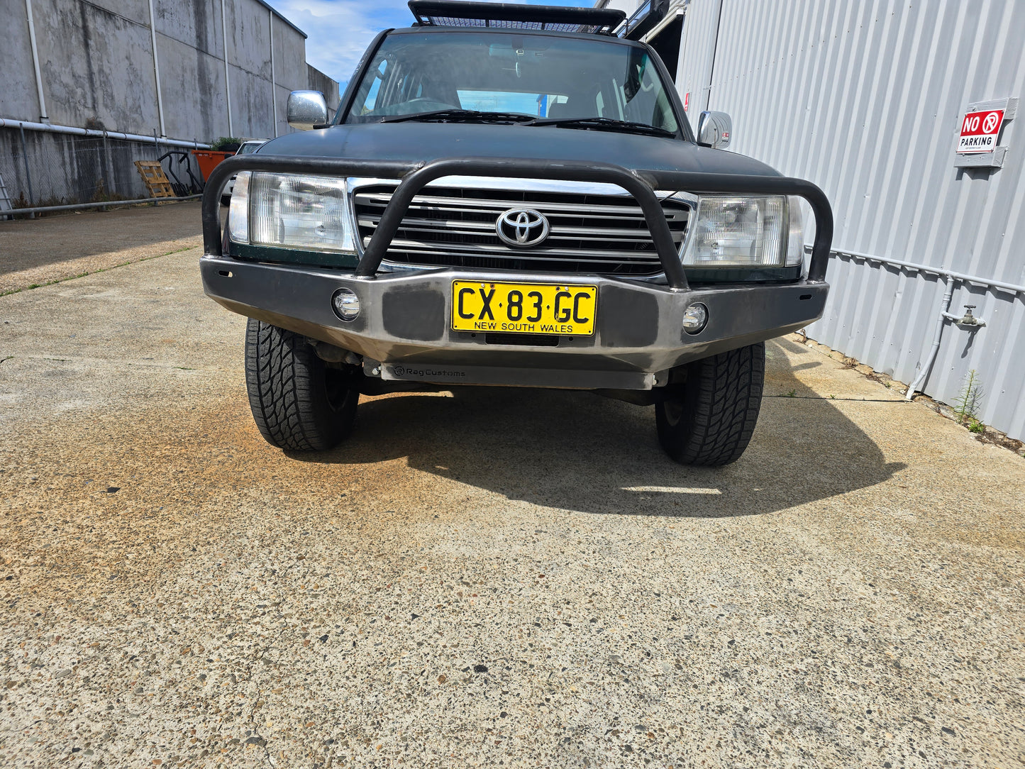 100 Series Plate Bullbar - New Style