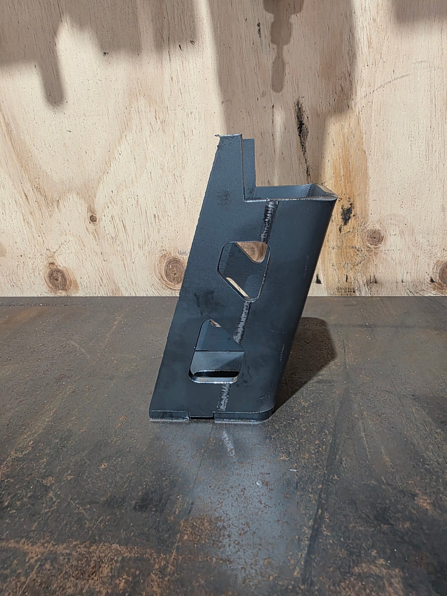 Universal Tray Mounts - Photo 2 | Rag Customs