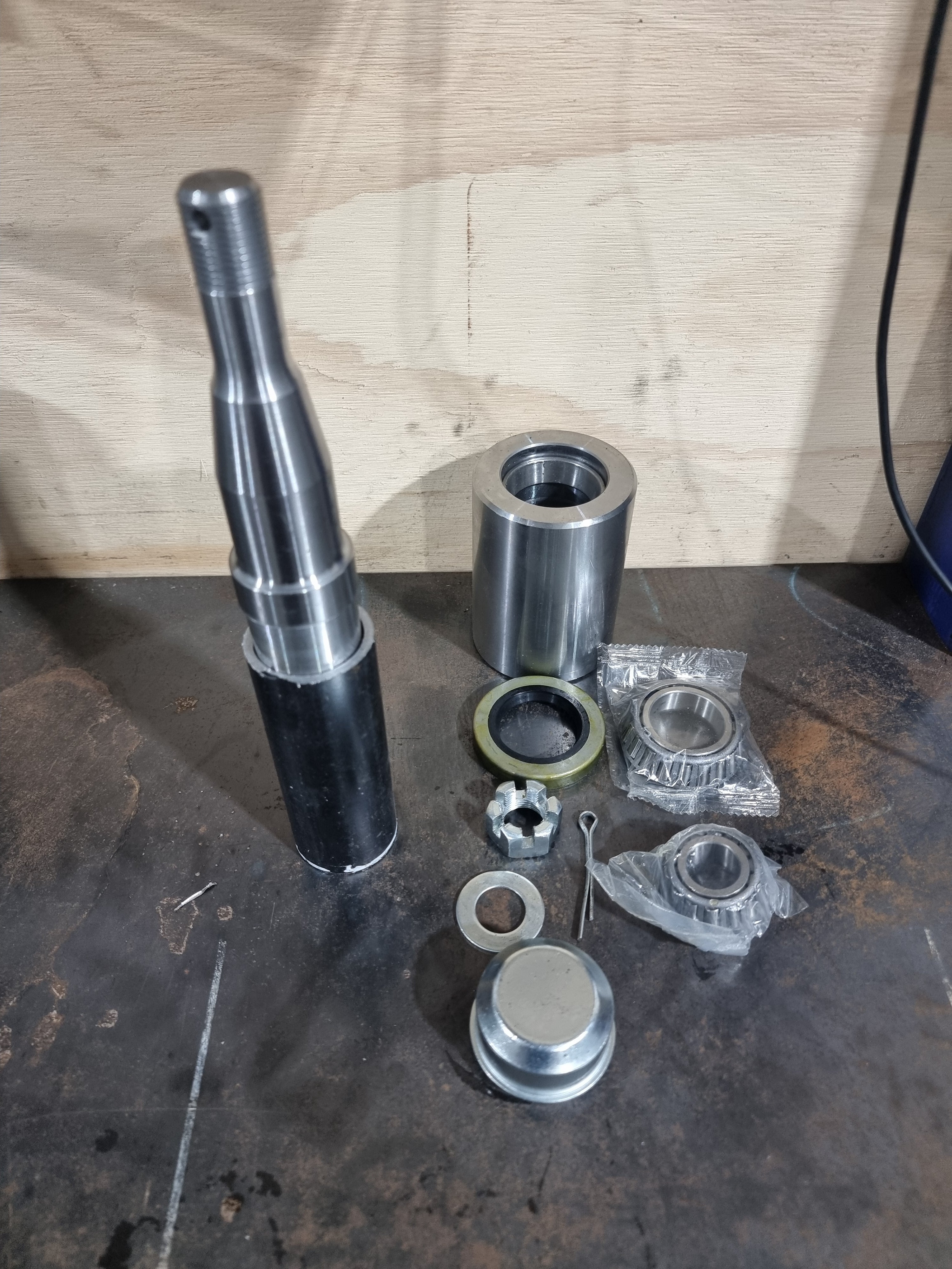 Swing Away Stub Axle Kit for DIY Tyre Carriers | Rag Customs